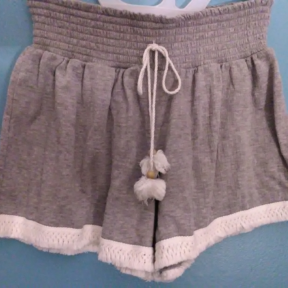 No Boundaries Lace Trim Shorts Size Medium
